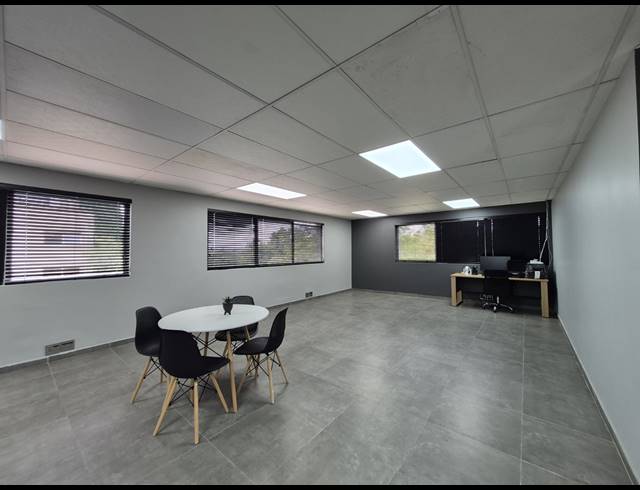 650M² OFFICE FOR SALE IN SUNNINGHILL